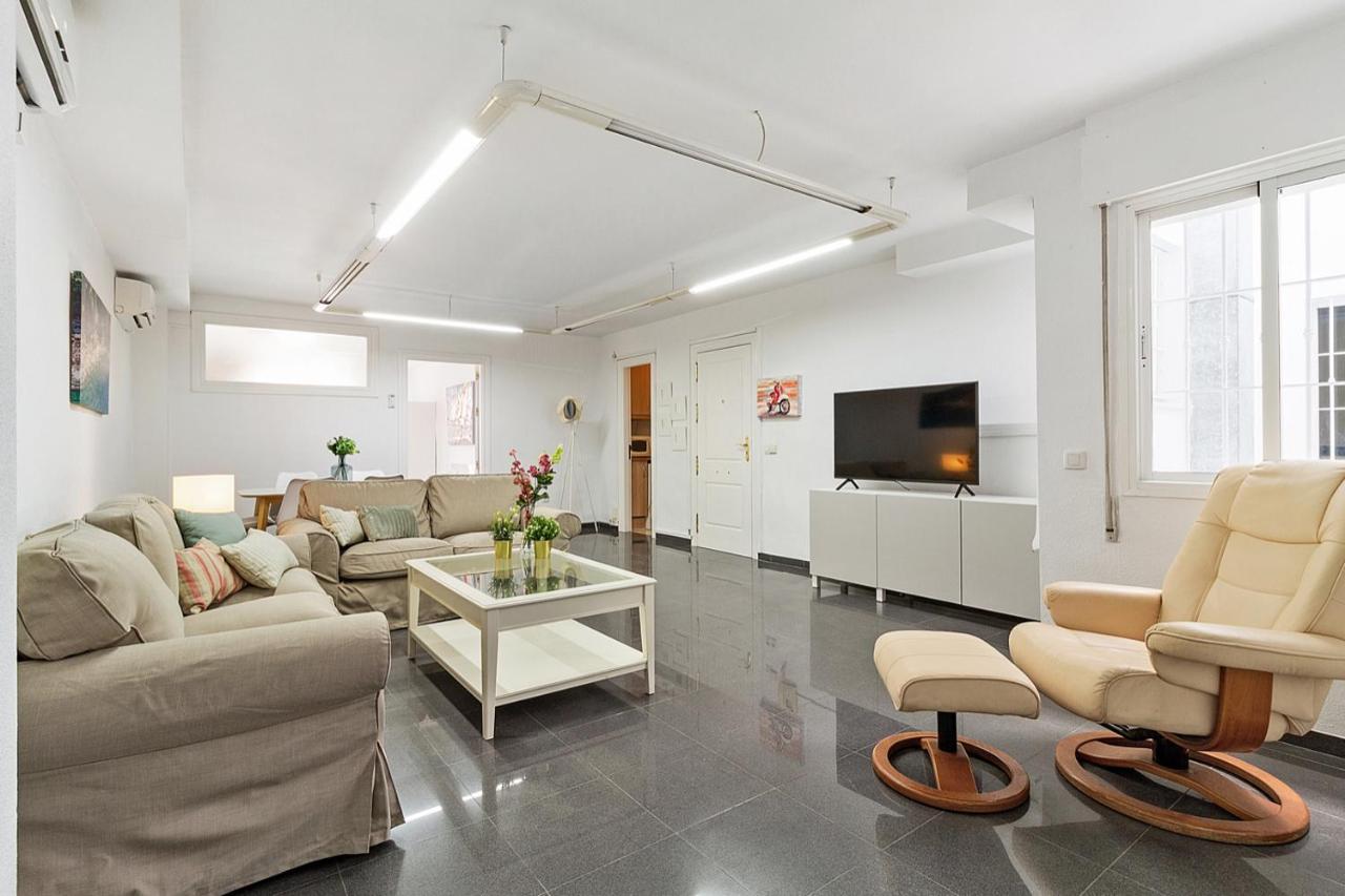 Amplio Piso En Atarazanas Apartman Málaga Kültér fotó