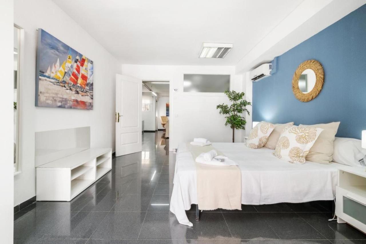 Amplio Piso En Atarazanas Apartman Málaga Kültér fotó