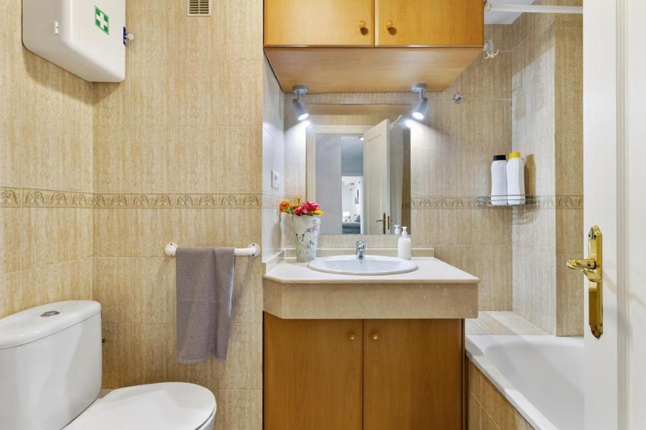 Amplio Piso En Atarazanas Apartman Málaga Kültér fotó